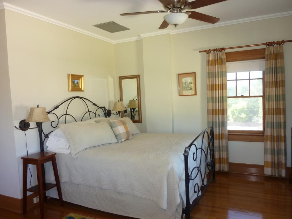 Catalina Park Inn Bed And Breakfast Tucson Room photo