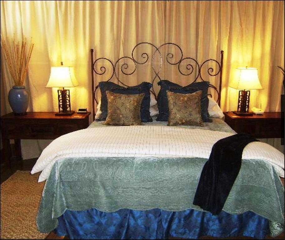Catalina Park Inn Bed And Breakfast Tucson Room photo